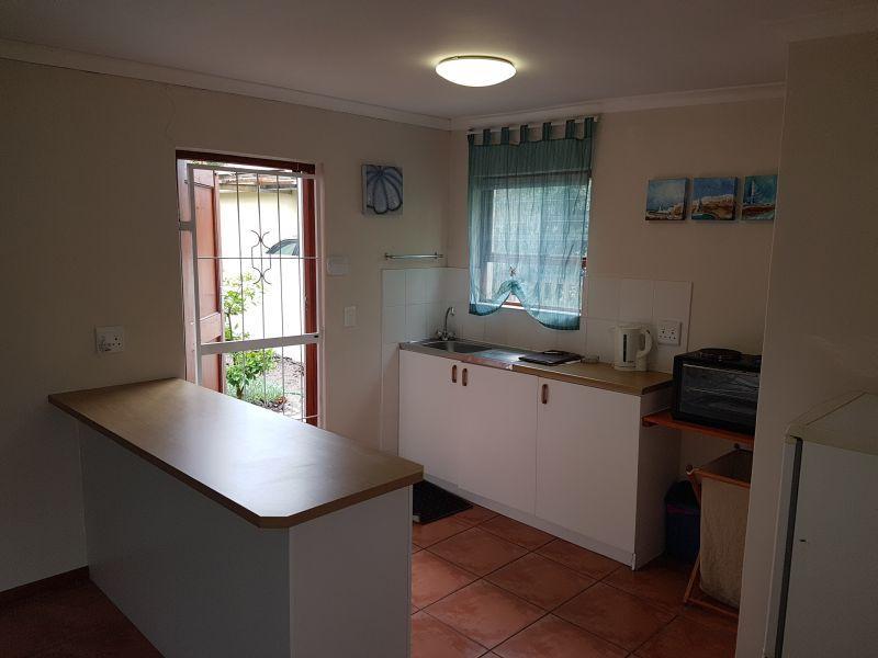 To Let 1 Bedroom Property for Rent in Oakglen Western Cape